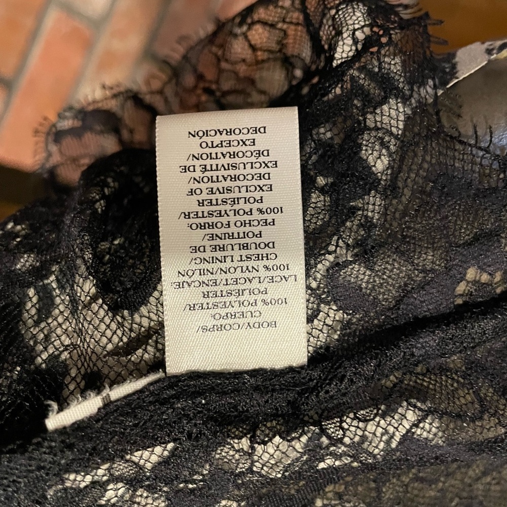 Ann Taylor Black and White Lace Sleeveless Top - Picture 10 of 10